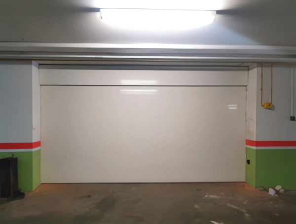 Puerta Seccional En Girona Instalar Reparar